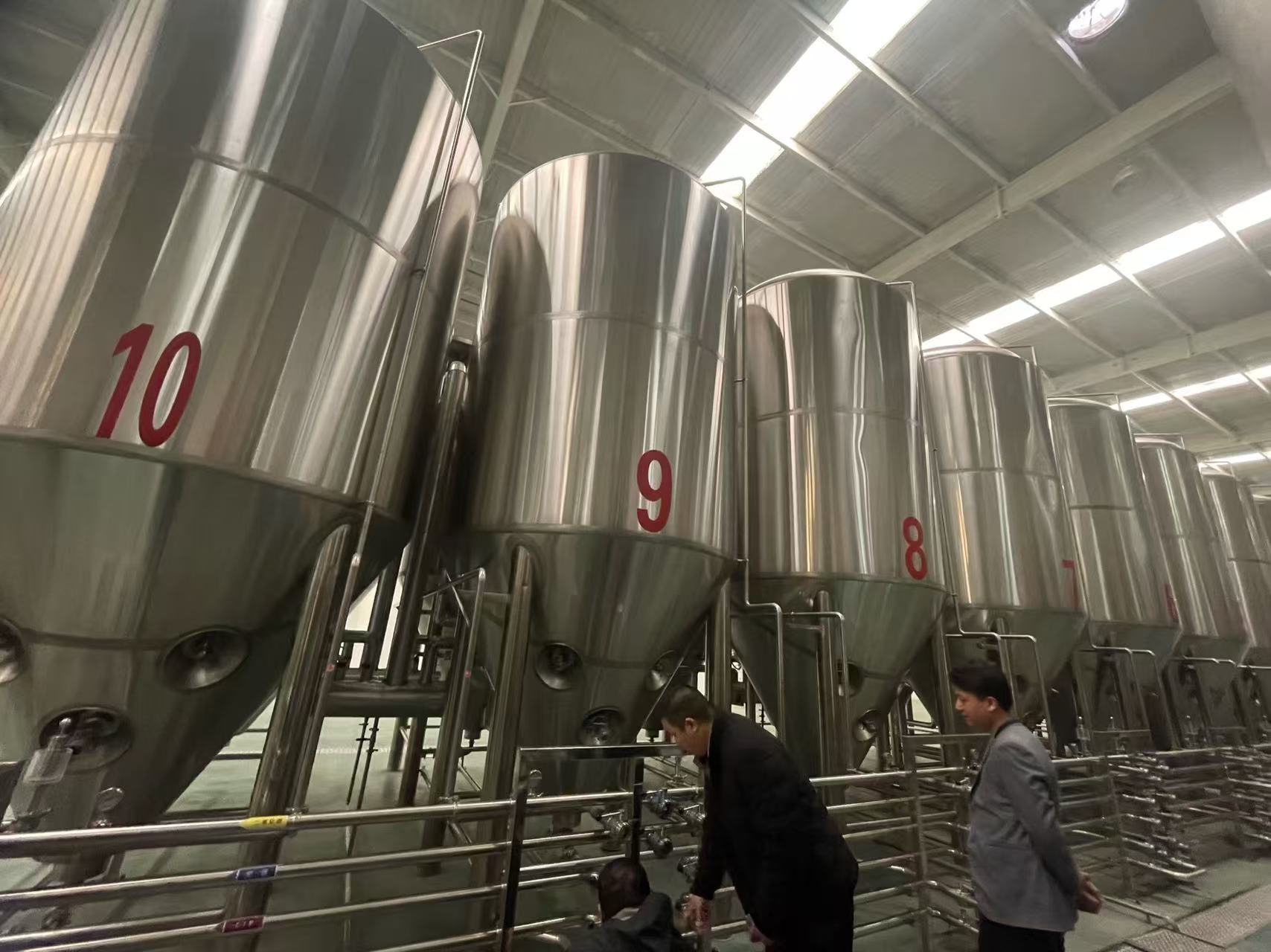 图木舒克精酿啤酒设备厂—平面布置、设备设计、制造、调试、培训等一条龙服务